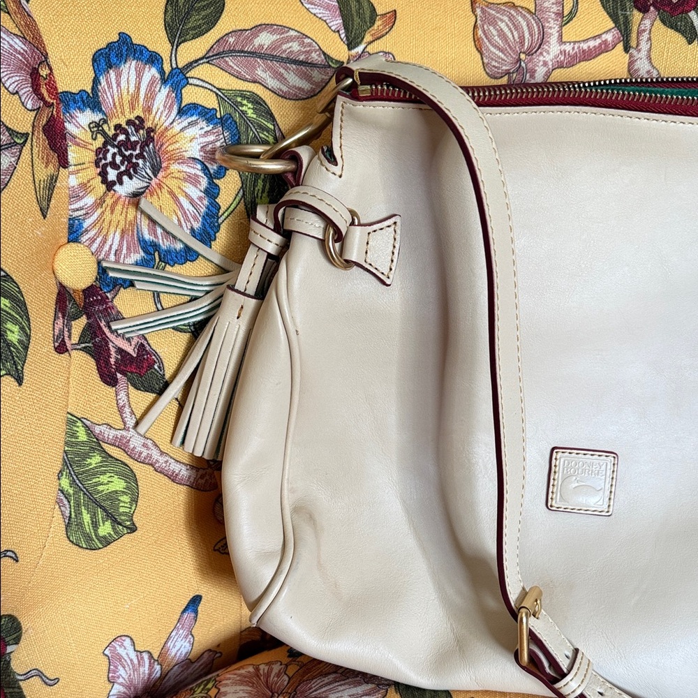 Dooney & Bourke Light Tan Florentine Crossbody Bag Y2K - Picture 4 of 9